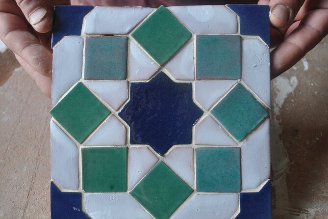 2 hours Craft workshop "The Alhambra with your hands" - Key points to know before booking