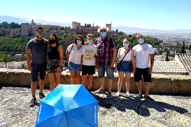 Albayzin and Sacromonte Guided Walking Tour in Granada - Along the Darro to Paseo de los Tristes