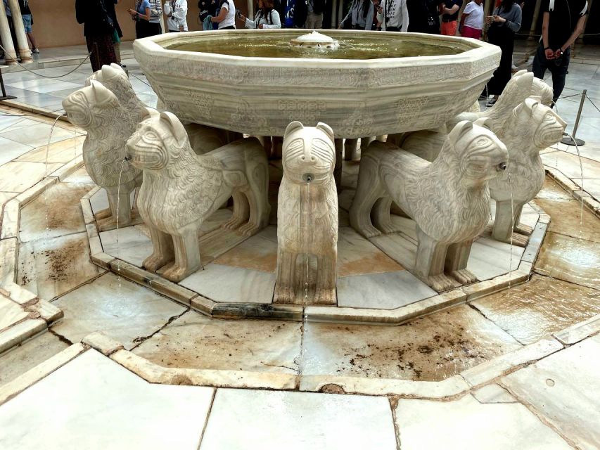 Alhambra and Nasrid Palaces Guided Tour with Tickets - Who will get the most from this tour