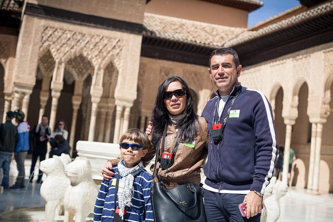 Alhambra and Nasrid Palaces Private Sensory Tour - The Alcazaba explains the Alhambra’s military side