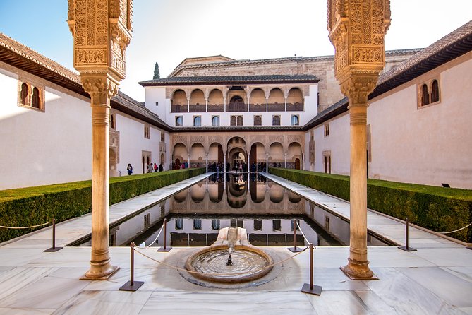Alhambra and Nasrid Palaces Ticket with Audioguide - Making the audioguide app work for you