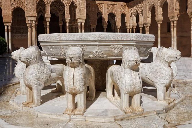 Alhambra Complete: Ticket Skip-the-Line Nasrid Palace and Generalife with Guide - Meeting at Paseo de la Sabica