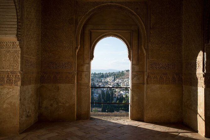 Alhambra Day or Night Private Tour - The Nasrid Palaces, where detail matters