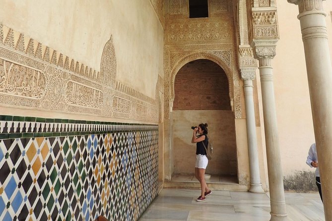 Alhambra daytime visit (8 people) - Why the Alhambra deserves three focused hours