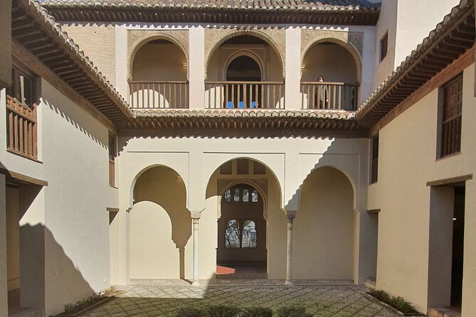 Alhambra&Generalife, Albaicín & Sacromonte Private Tour - Generalife gardens and the quieter royal retreat