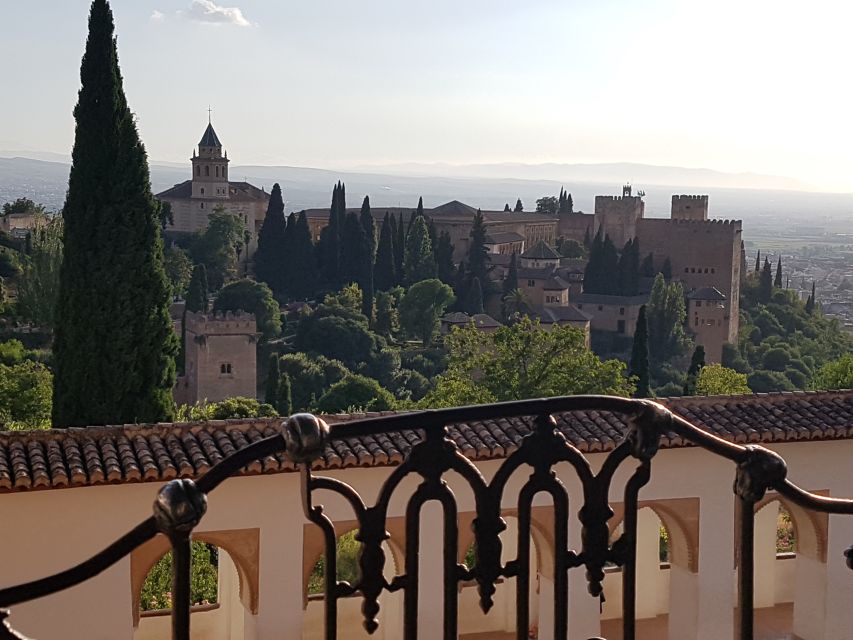 Alhambra: Generalife Gardens & Alcazaba Fast-Track Tour - The Alcazaba and its high fortress views