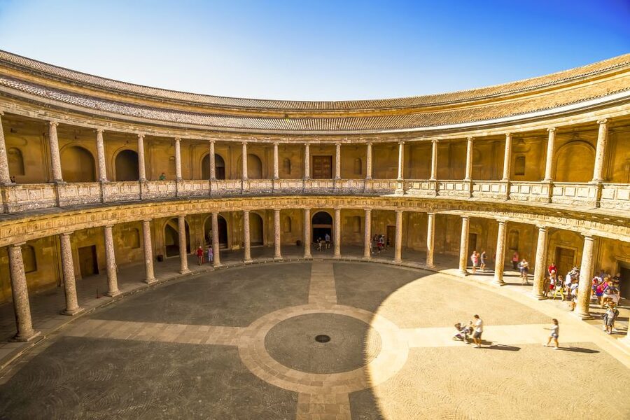 Alhambra: Generalife Gardens & Alcazaba Fast-Track Tour - How the guides shape the experience