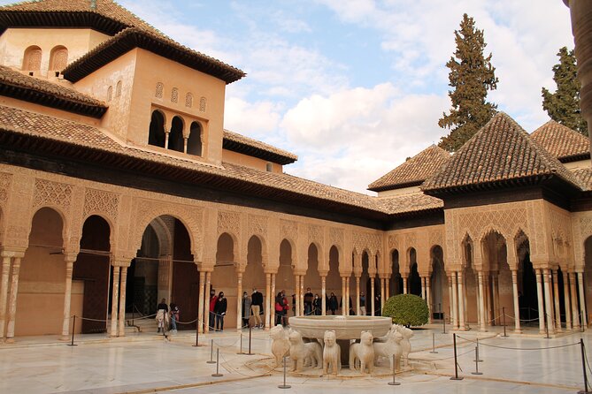Alhambra Guided Tour, Nasrid Palaces and Generalife - Key points to know before booking