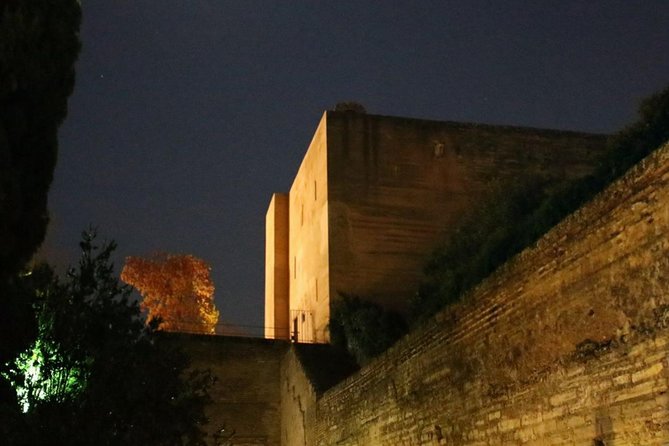 Alhambra Legend Tour - Palace of Carlos V: Renaissance power beside the Nasrid world