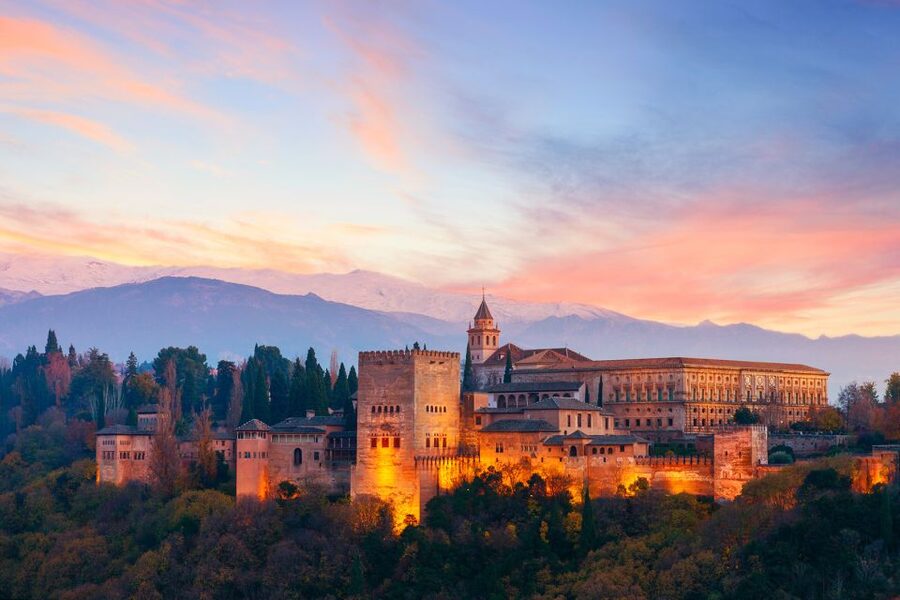 Alhambra, Nasrid Palaces, and Generalife 3-Hour Guided Tour - Charles V Palace and the changing Alhambra