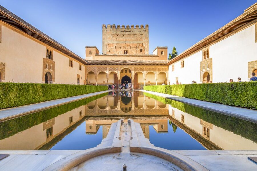 Alhambra, Nasrid Palaces, and Generalife 3-Hour Guided Tour - English, Spanish, and the guide’s style