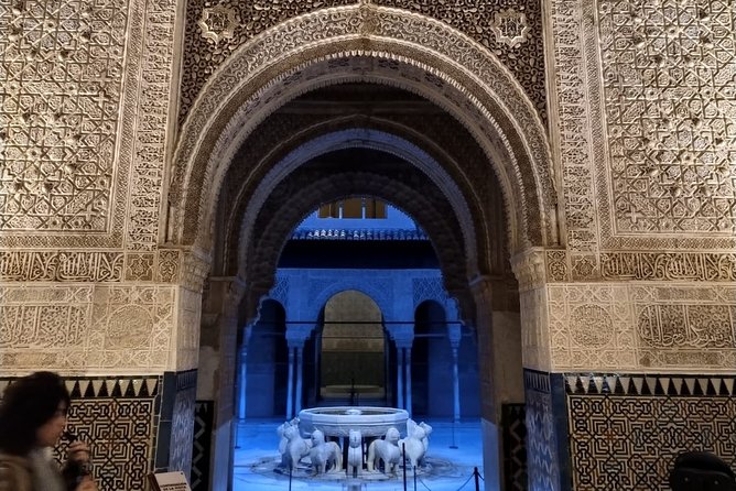 Alhambra: Night Visit to Nasrid Palaces - Why ticket handling matters so much