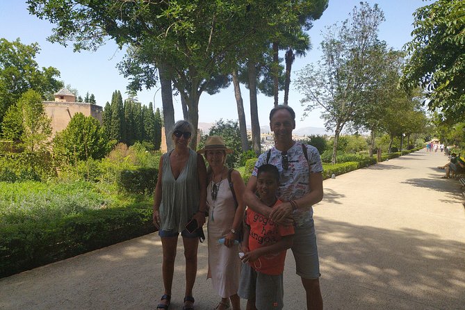 Alhambra : Private Tour for Families - Arriving at the Alhambra on C. Real de la Alhambra