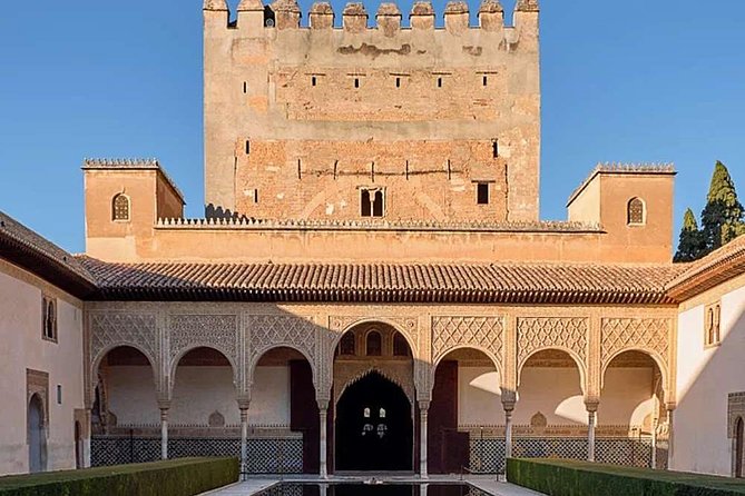 Alhambra Private Tour: Nasrid Palaces, Alcazaba and Generalife - Key points to know before booking