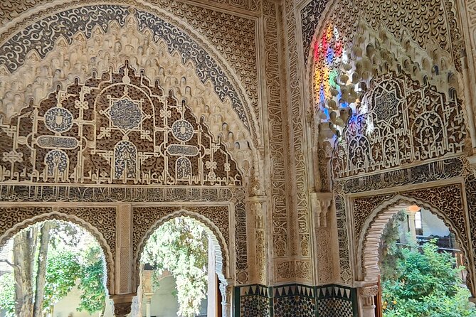 Alhambra Private Tour with Tickets to the Nasrid Palaces - The Alcazaba brings Granada into view