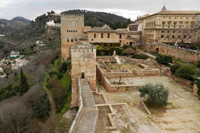 Alhambra: Skip-the-Line to Nasrid Palaces & Generalife - Generalife Gardens and the slower side of the complex