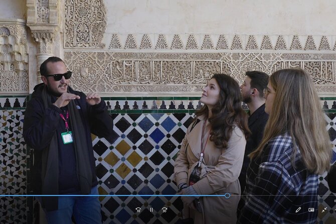 Alhambra: Small Group Tour with Local Guide & Admission - The Nasrid Palaces: the artistic heart of the visit