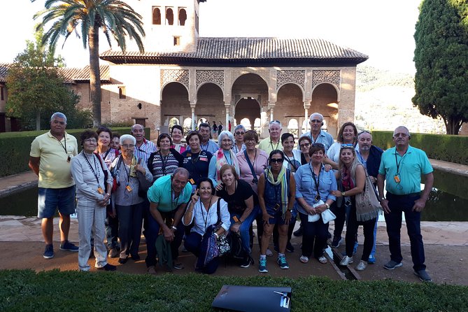 Alhambra Tour :Generalife Gardens ,Palaces and towers.Skiptheline - The Guide and Headphones Matter