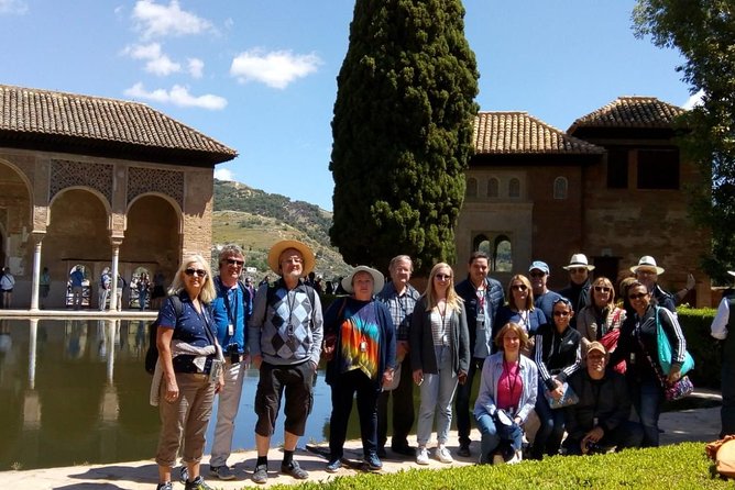 Alhambra Tour :Generalife Gardens ,Palaces and towers.Skiptheline - Generalife Gardens and Palace
