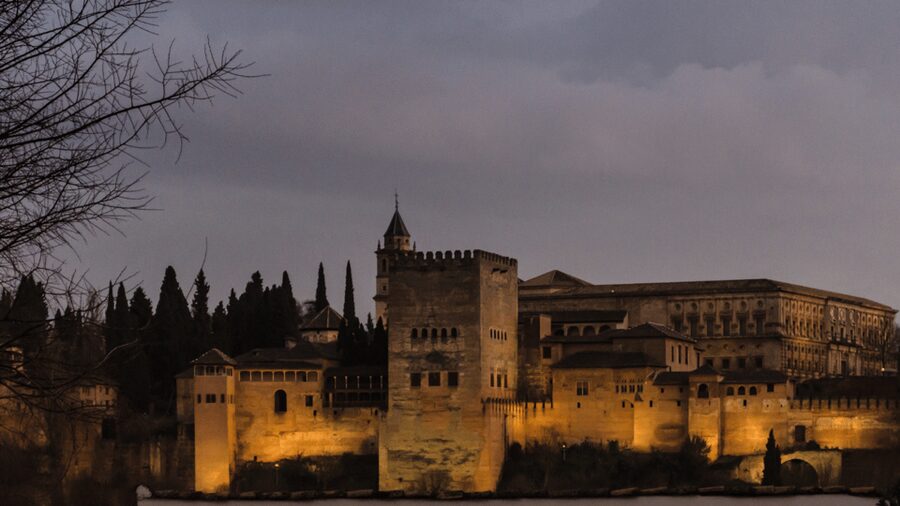 Alhambra: Tour Leyendas de la Alhambra - Key points to know before booking