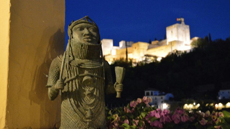 Alhambra: Tour Leyendas de la Alhambra - The Justice Gate and the first legends