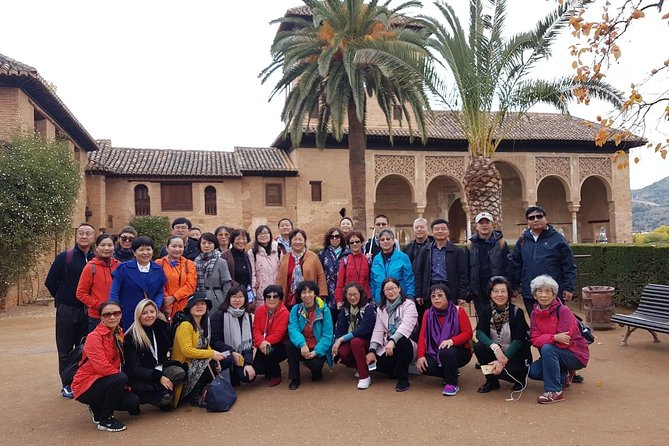 Alhambra Tour with Nasrid Palaces : Join a Group. Skip the line. - How to plan the three hours