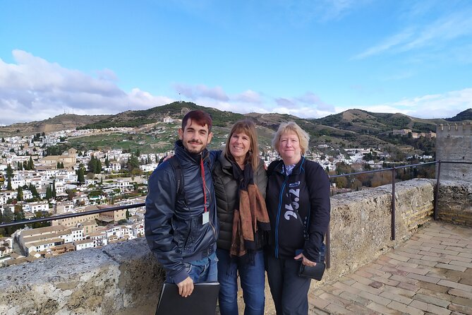 Alhambra with Nazaries Palaces Private Tour - Starting at the Generalife gardens