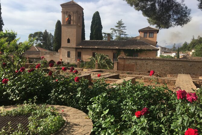 Arabic Private tour Alhambra (Not Included Ticket ) - Alcazaba: 25 minutes of fortress history