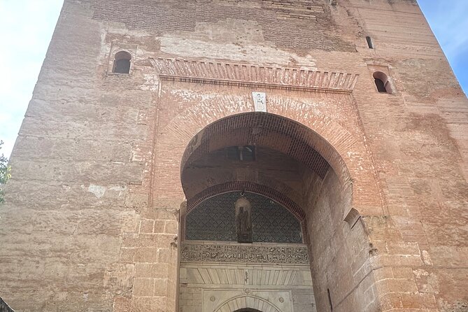Arabic Private tour Alhambra (Not Included Ticket ) - Who should book this Alhambra tour?