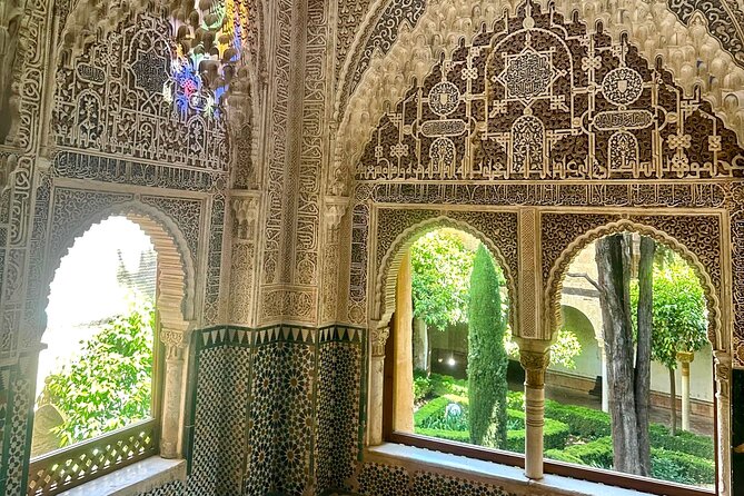 Arabic Private tour Alhambra (Not Included Ticket ) - Generalife: 40 minutes in the gardens