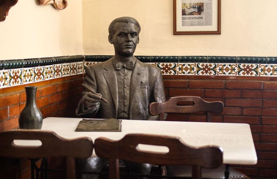 Authentic Flamenco Show & Tapas Tour in Granada - Vermouth from the barrel and a traditional tavern
