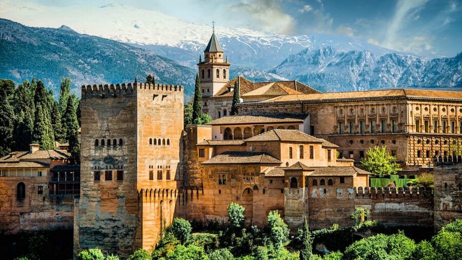 Best of Granada: Private Walking Tour with a Local - Starting at Plaza Nueva in the heart of Granada