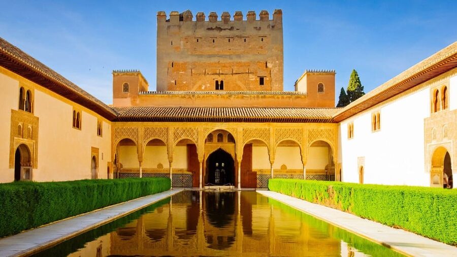 Best of Granada: Private Walking Tour with a Local - Using the flexible length to fit your day