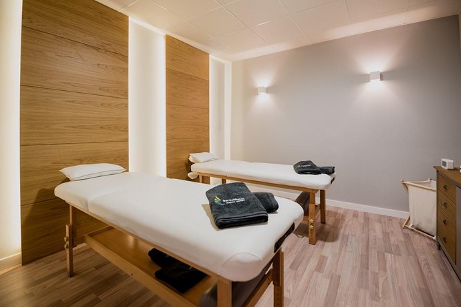 Boreal Couple Massage - Why couples may find the format worthwhile