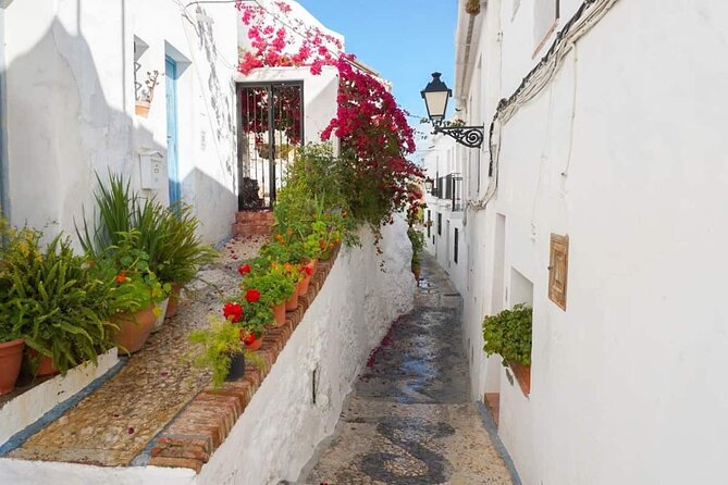 Coasts and Mountains: Nerja to Frigiliana with Nerja Caves Small-Group Day Trip - Frigiliana’s Whitewashed Old Town