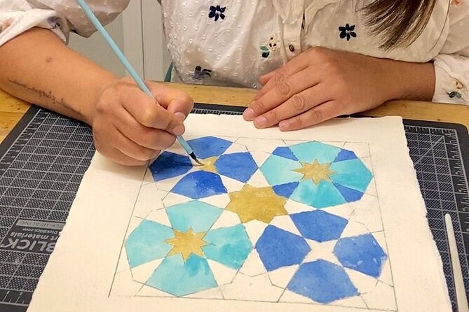 Drawing and Painting Class of Alhambra in Granada - Starting With Pencil, Compass, and Pattern