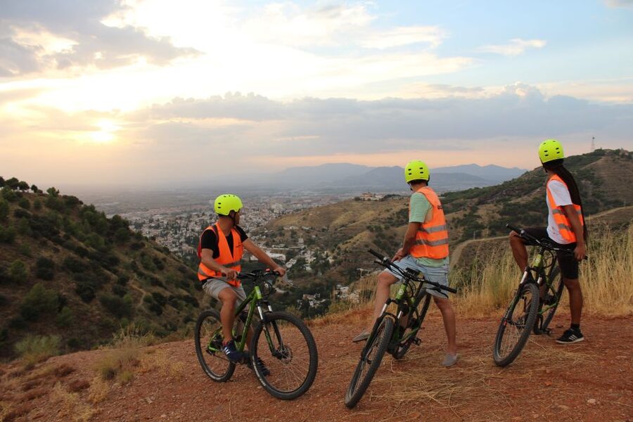 Electric Bike Tour with 2 Options to Explore Granada - Sacromonte and its cave homes
