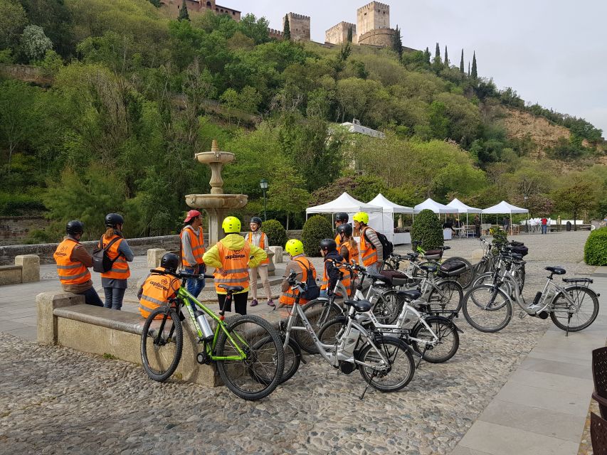 Electric Bike Tour with 2 Options to Explore Granada - What the guides add to the ride