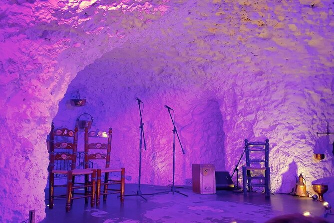 Flamenco Show in a Cave Restaurant in Granada - Finding the venue and getting home