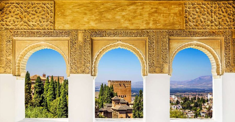 From Costa del Sol or Malaga: Granada and Alhambra Tour - Why this makes sense as a day trip from Malaga