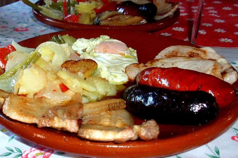 From Granada: Alpujarra Mountain Villages Tour - Pórtugos and the sharp taste of Fuente Agria
