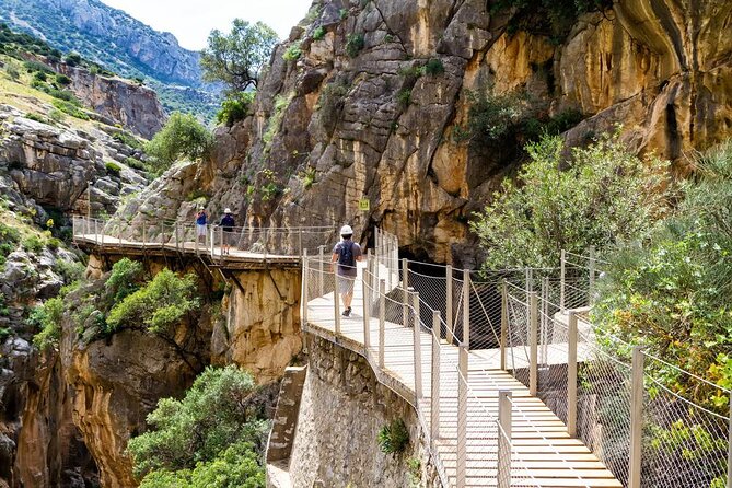 From Granada: Caminito del Rey Guided Tour & Guaranteed Tickets - Key points to know before booking