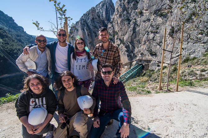 From Granada: Caminito del Rey Guided Tour & Guaranteed Tickets - The early meeting point and the road from Granada
