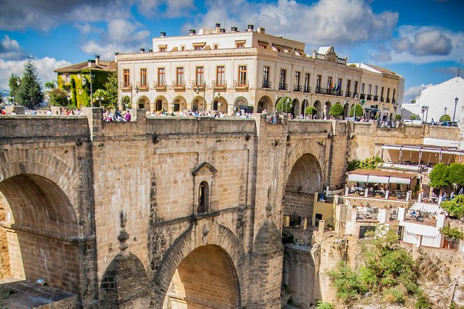 From Granada: Premium Ronda Trip & Guided Highlights Experience - Key points to know before booking