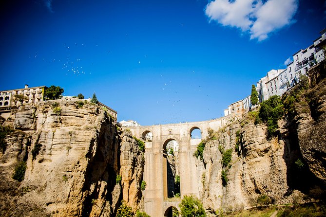 From Granada: Premium Ronda Trip & Guided Highlights Experience - Leaving Granada at 9:00 am