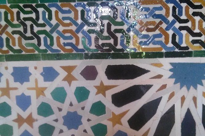 Going to Alhambra? 3 hrs Private Tour! Skip the long lines to visit the Alhambra - Tickets are the important fine print