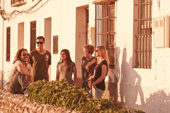 Golden Hour in Granada: Sunset Walking Tour with Play Granada - Sacromonte, cave homes, and local culture