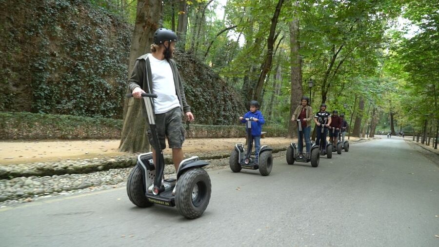 Granada: 1-Hour Panoramic Segway Tour - Paseo de los Tristes and the climb uphill