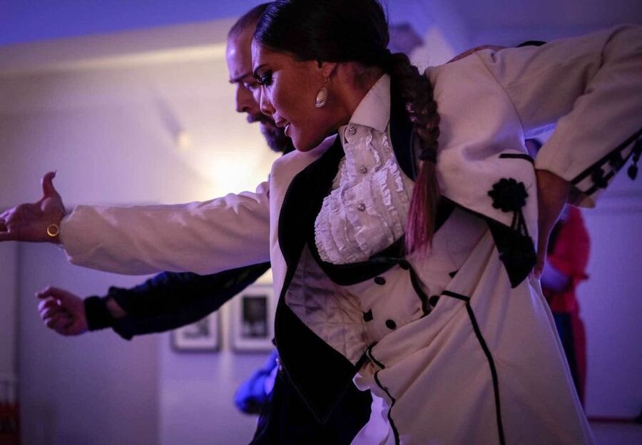 Granada: 1-Hour Traditional Flamenco Show - Key points at a glance