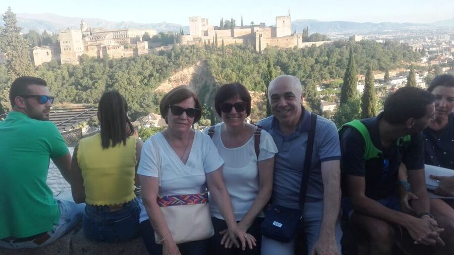 Granada: 2hour Tour of The Albaicín & Sacromonte Premium - Who will enjoy this walk most?